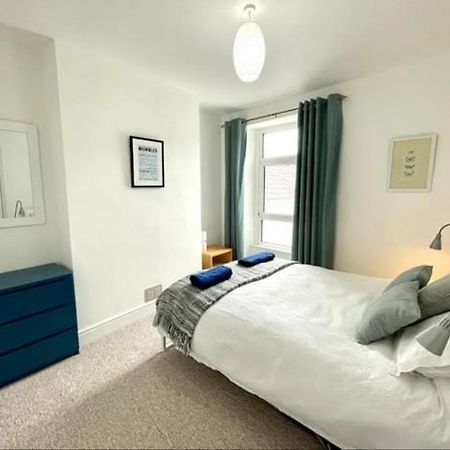 *Family Home In Mumbles. Close To The Beach* Eksteriør bilde