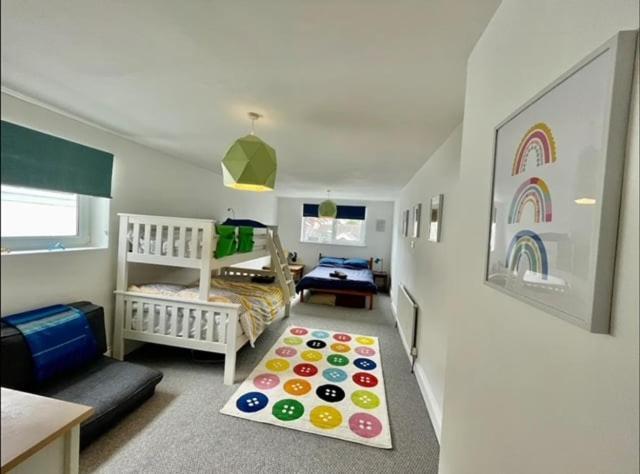*Family Home In Mumbles. Close To The Beach* Eksteriør bilde